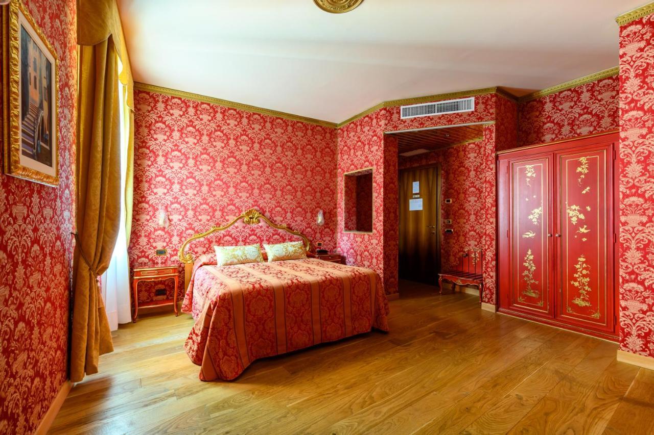 Suite Junior avec Balcon et Vue sur le Canal